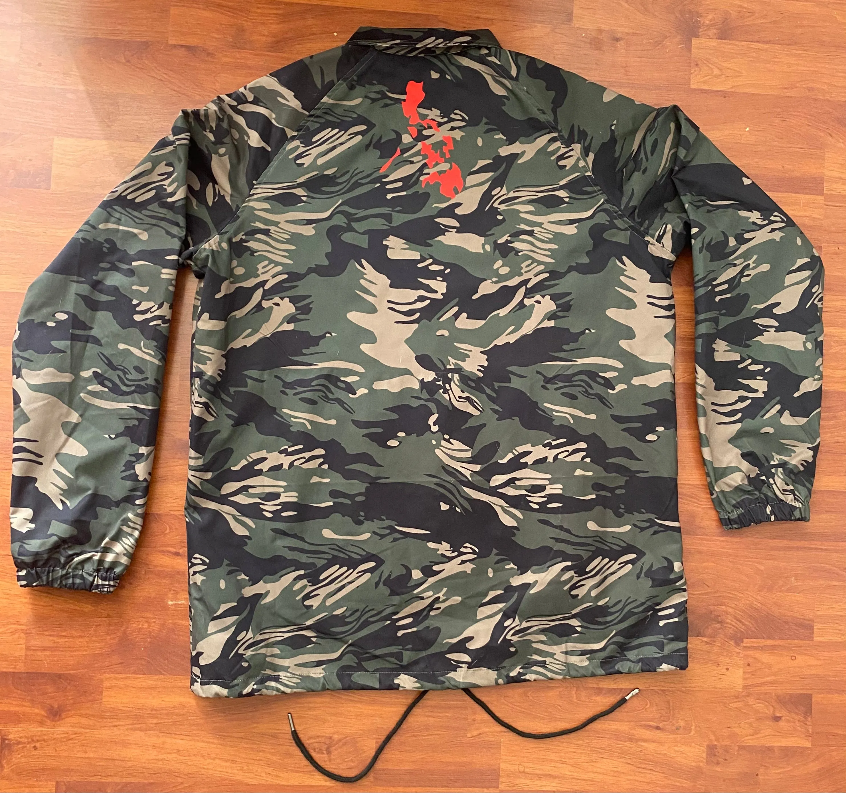 EZ MIL Emblem Tiger Camo Windbreaker Limited