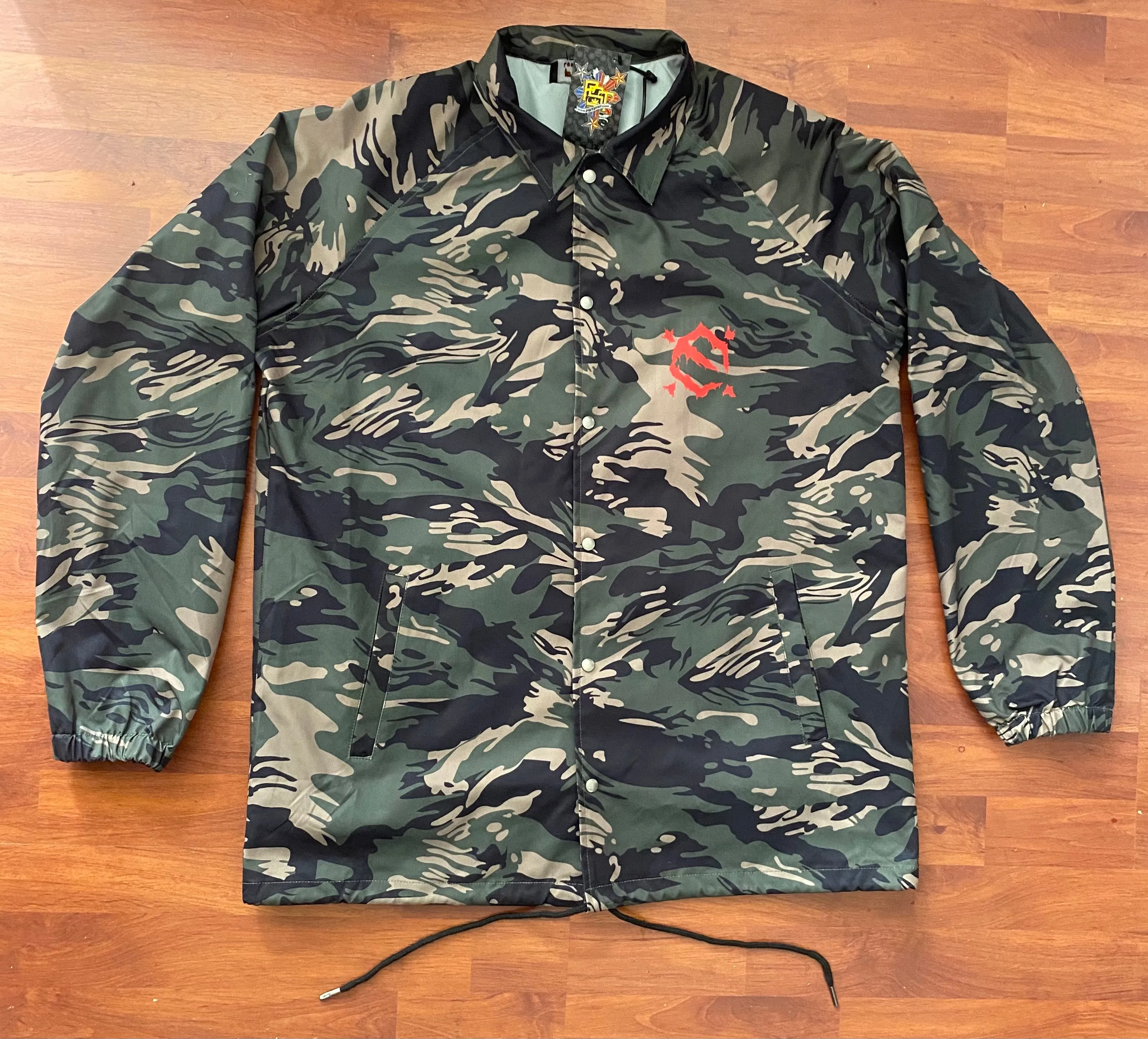 EZ MIL Emblem Tiger Camo Windbreaker Limited