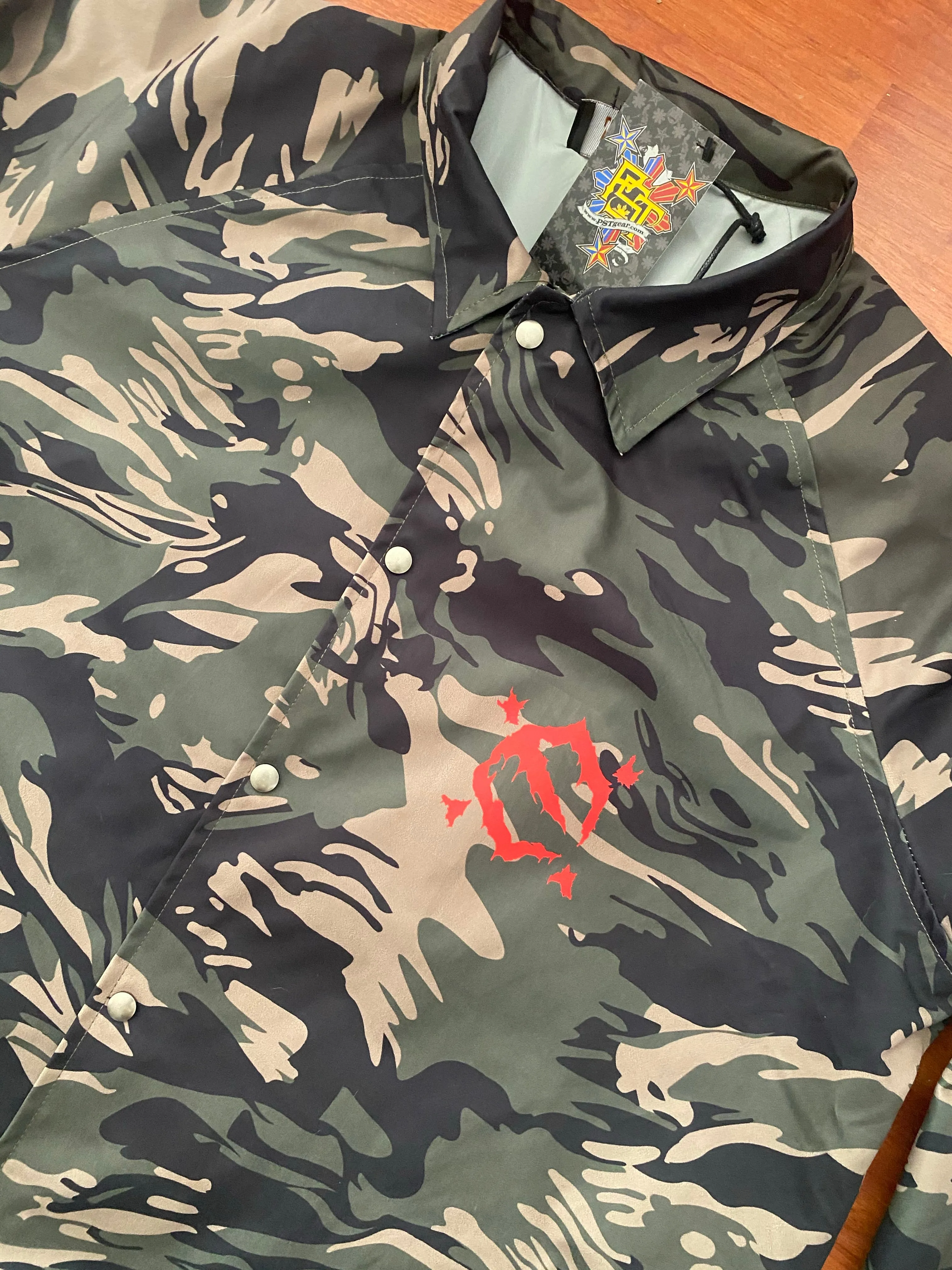 EZ MIL Emblem Tiger Camo Windbreaker Limited