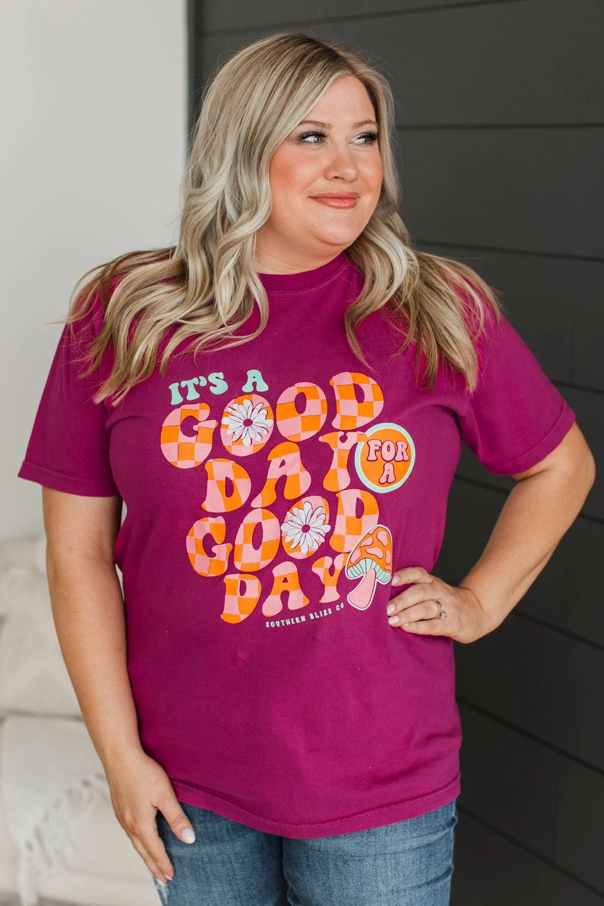 Good Day Graphic Tee- Magenta