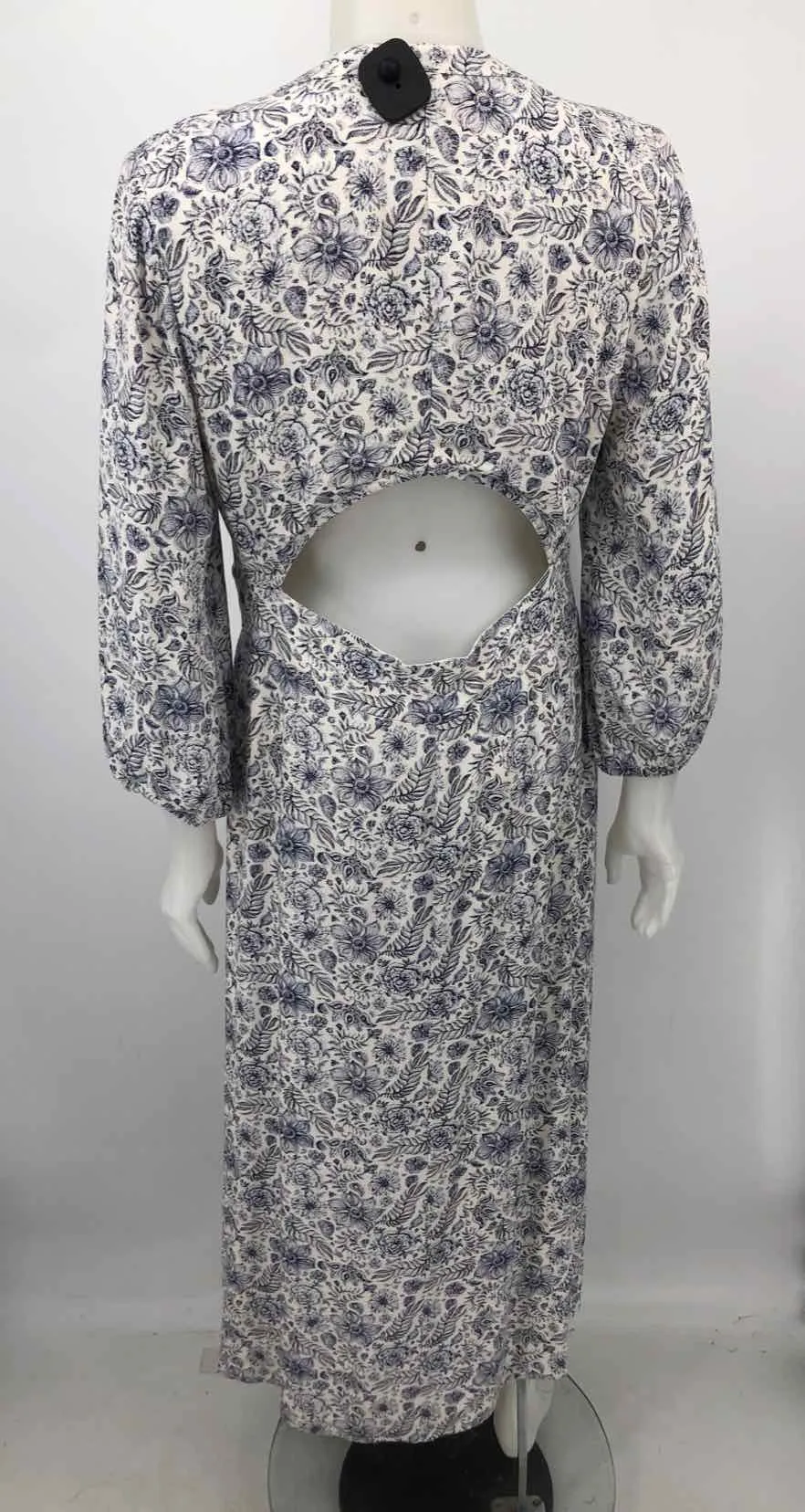 SPLENDID White Blue Floral Maxi Length Size LARGE  (L) Dress